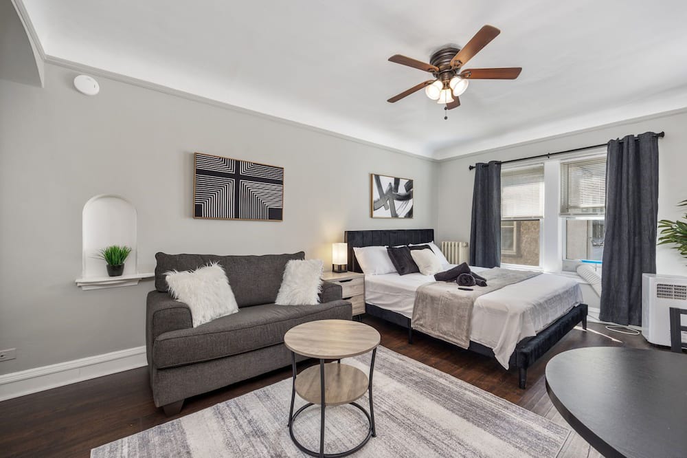 Photo of Bedroom in Oak Park