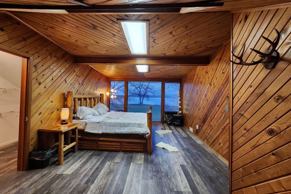 Photo of Bedroom in Orange Prairie