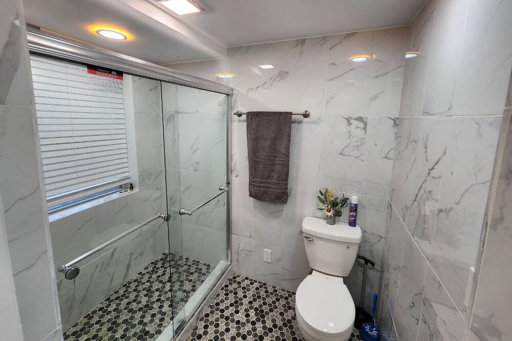 Photo of Bathroom in Orange Prairie