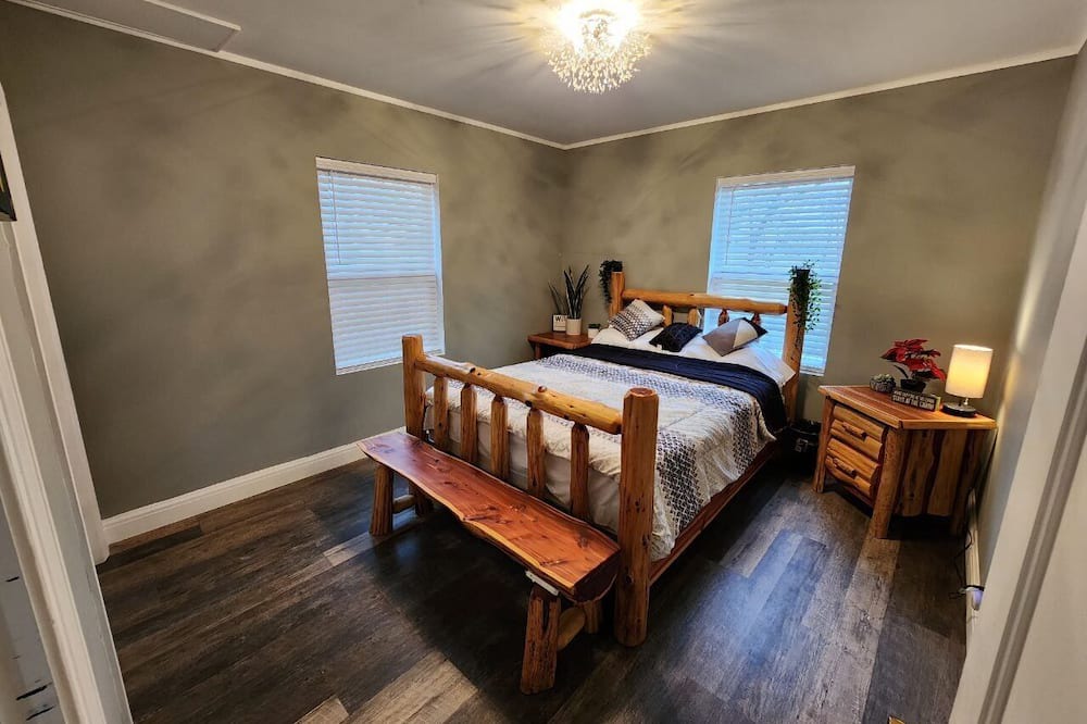 Photo of Bedroom in Orange Prairie