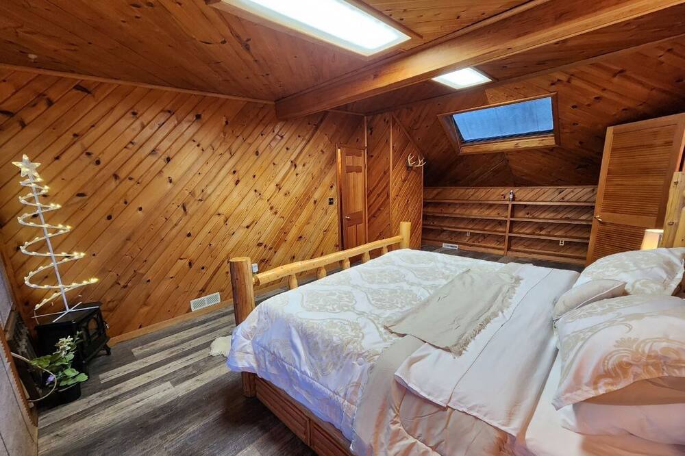Photo of Bedroom in Orange Prairie