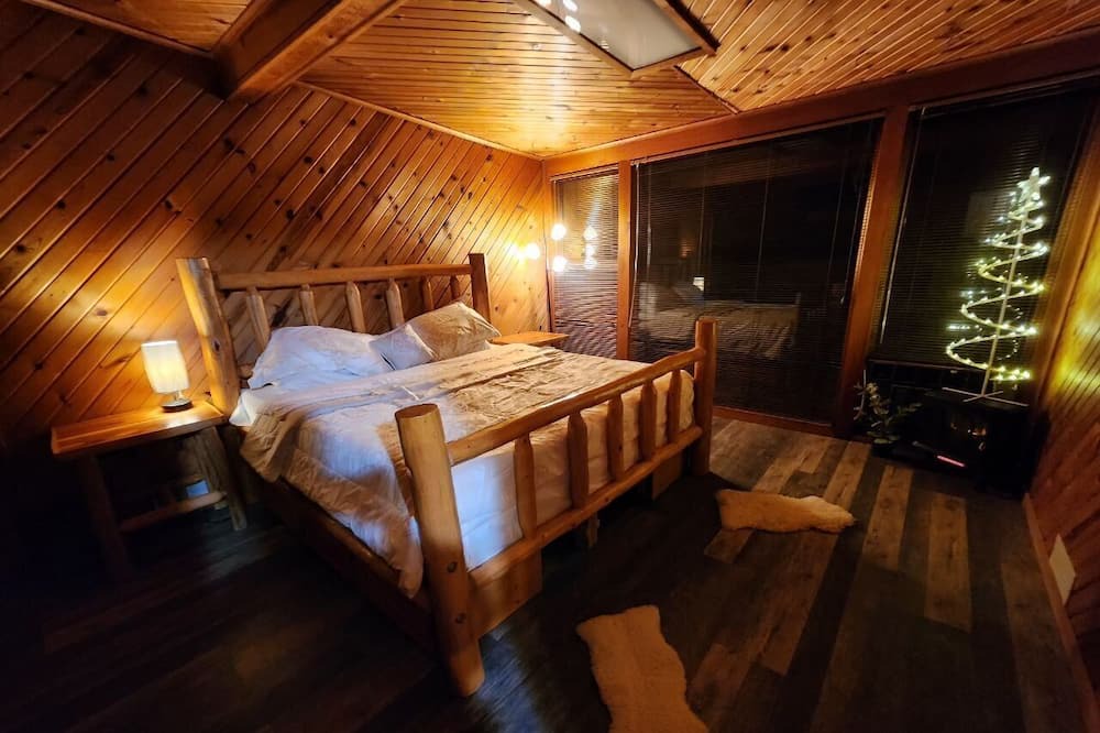 Photo of Bedroom in Orange Prairie