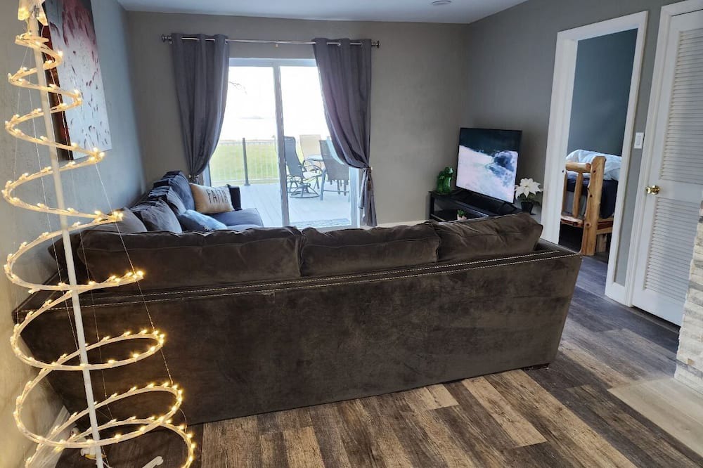 Photo of Livingroom in Orange Prairie
