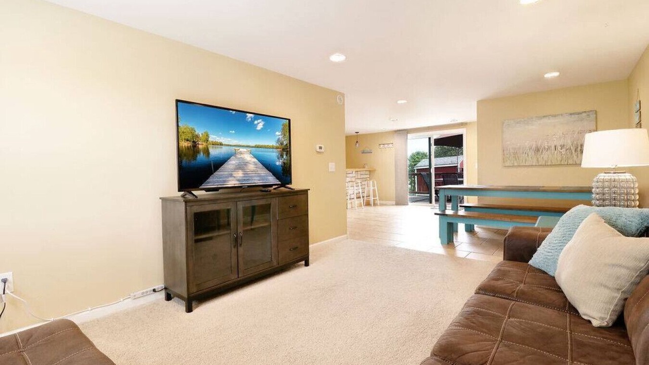 Photo of Livingroom in Fox Lake