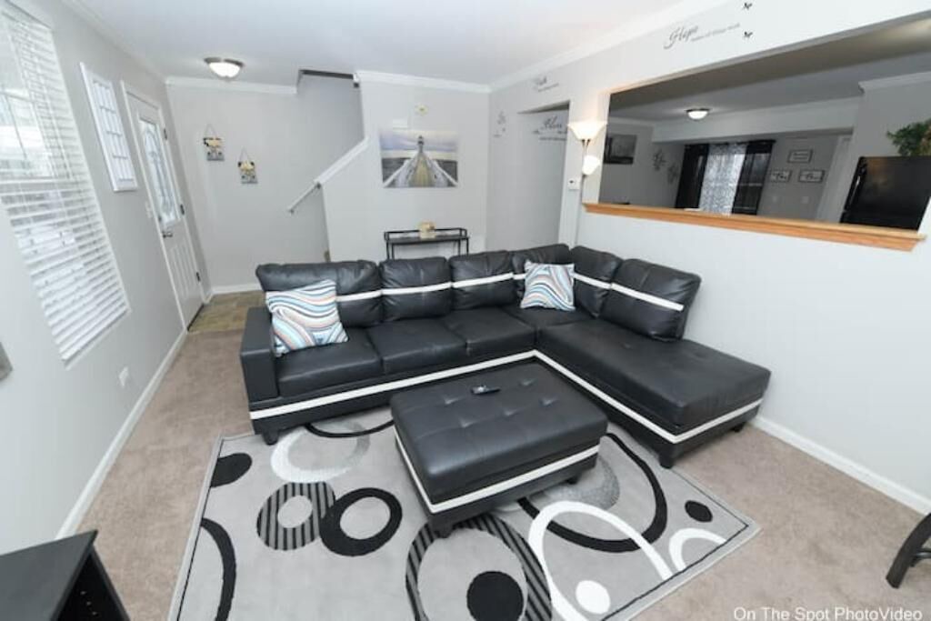 Photo of Livingroom in Fox Valley