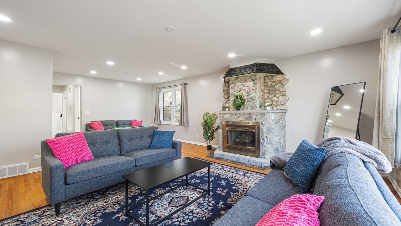 Photo of Livingroom in Skokie