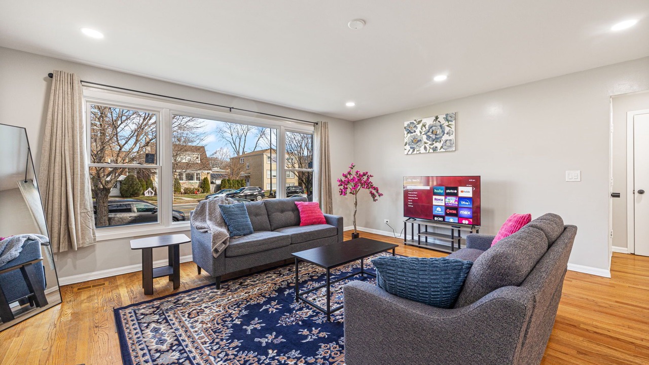 Photo of Livingroom in Skokie