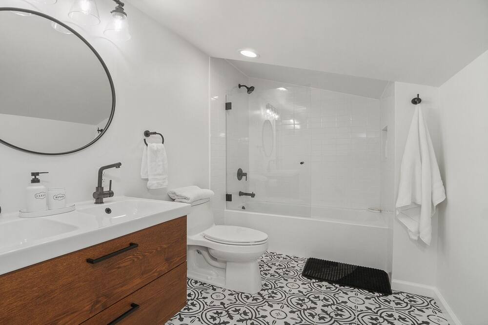 Photo of Bathroom in Dixon