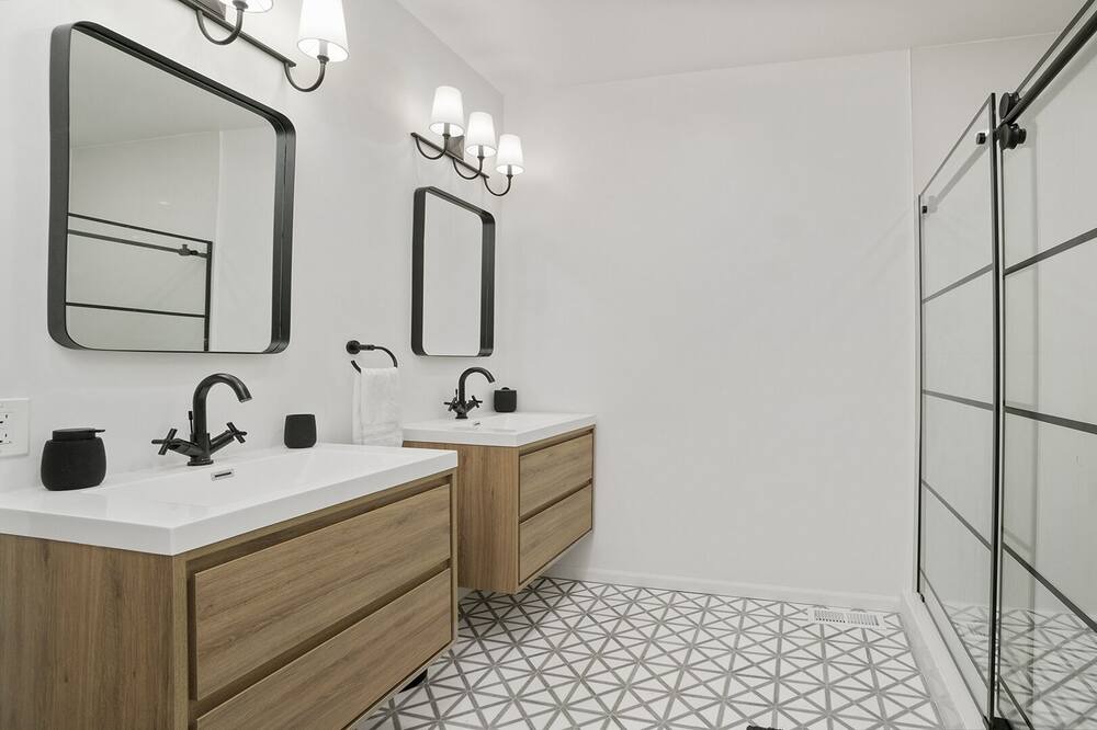 Photo of Bathroom in Dixon