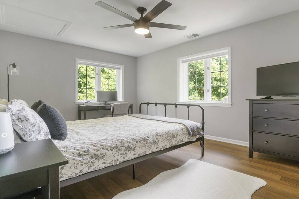 Photo of Bedroom in Dixon