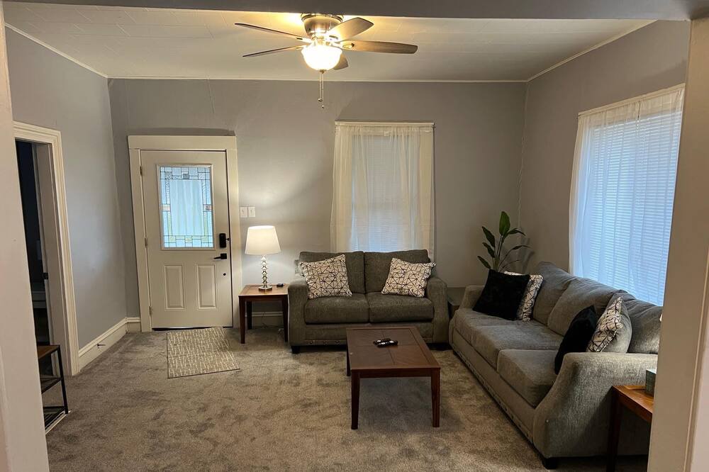 Photo of Livingroom in Macomb