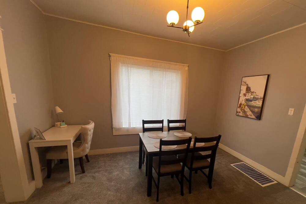 Photo of Bedroom in Macomb