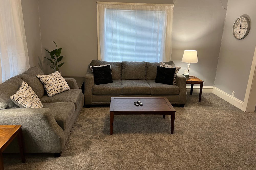 Photo of Livingroom in Macomb