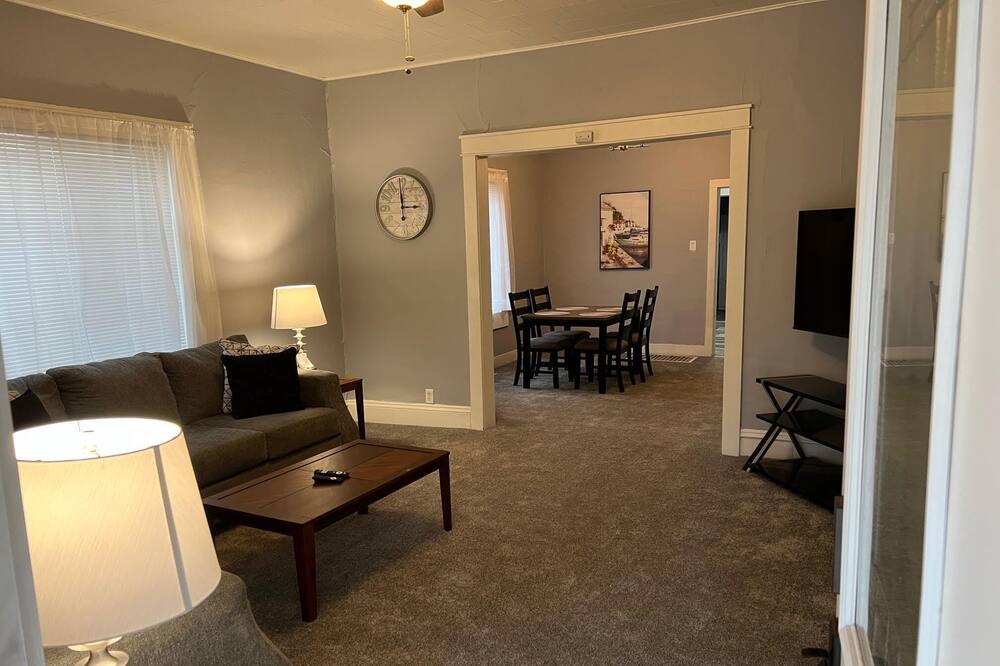 Photo of Livingroom in Macomb