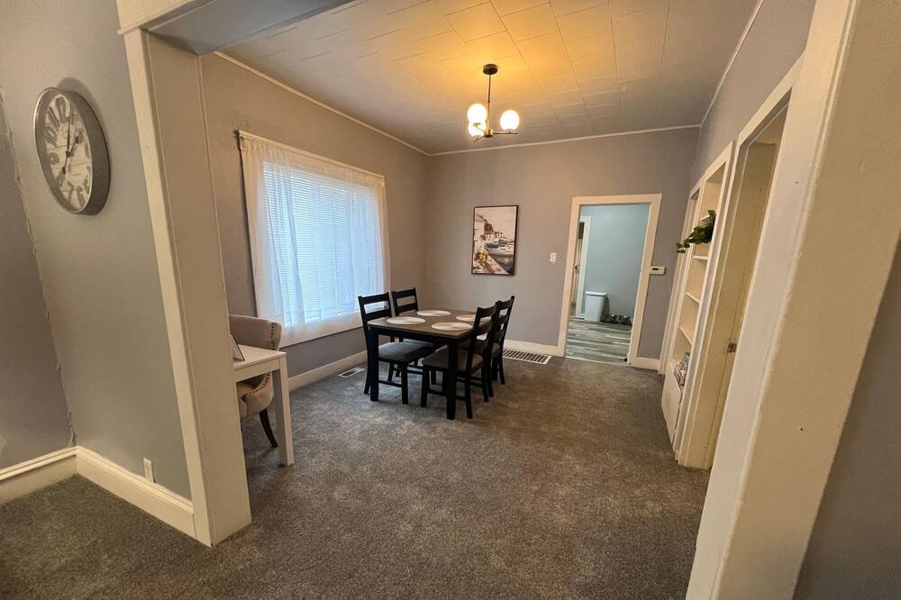 Photo of Bedroom in Macomb
