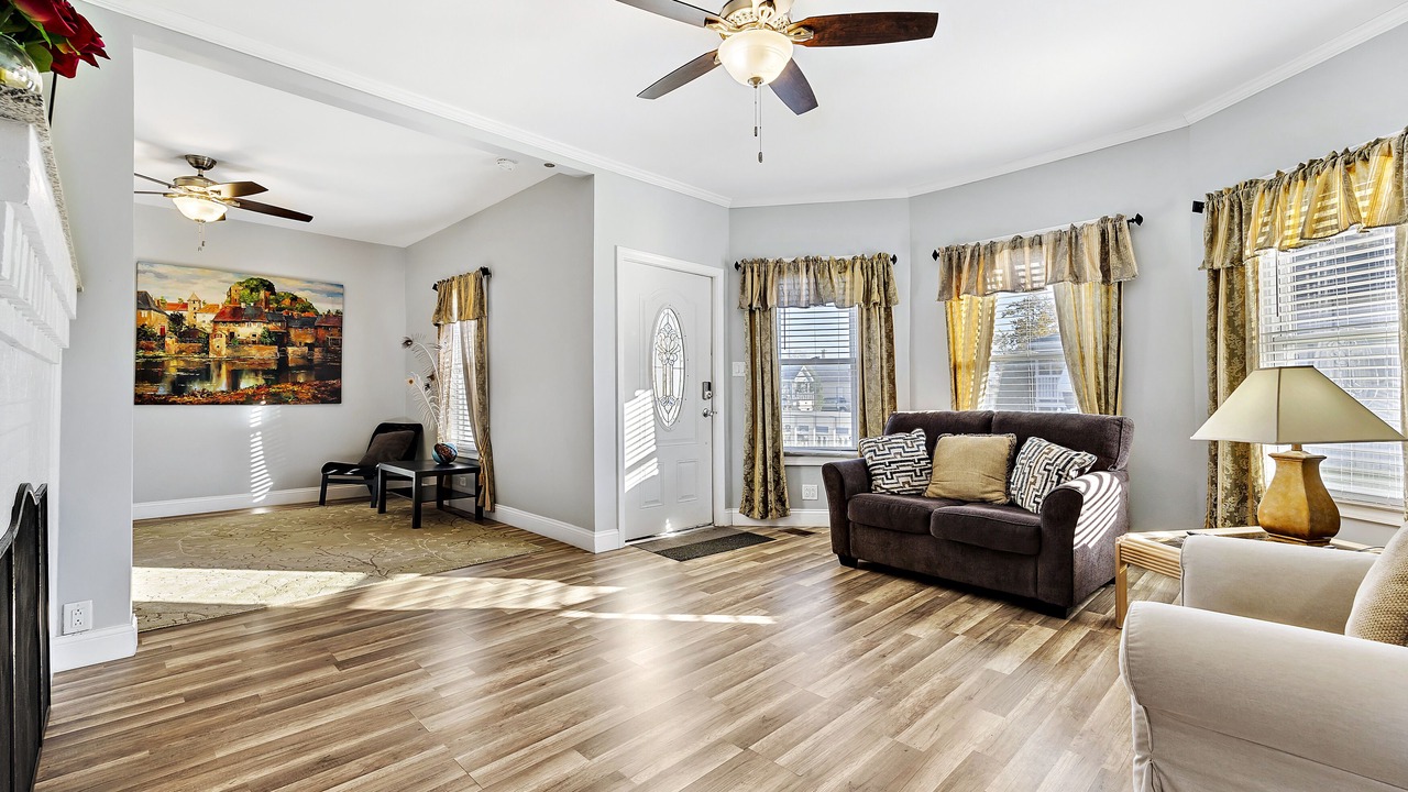 Photo of Livingroom in Joliet
