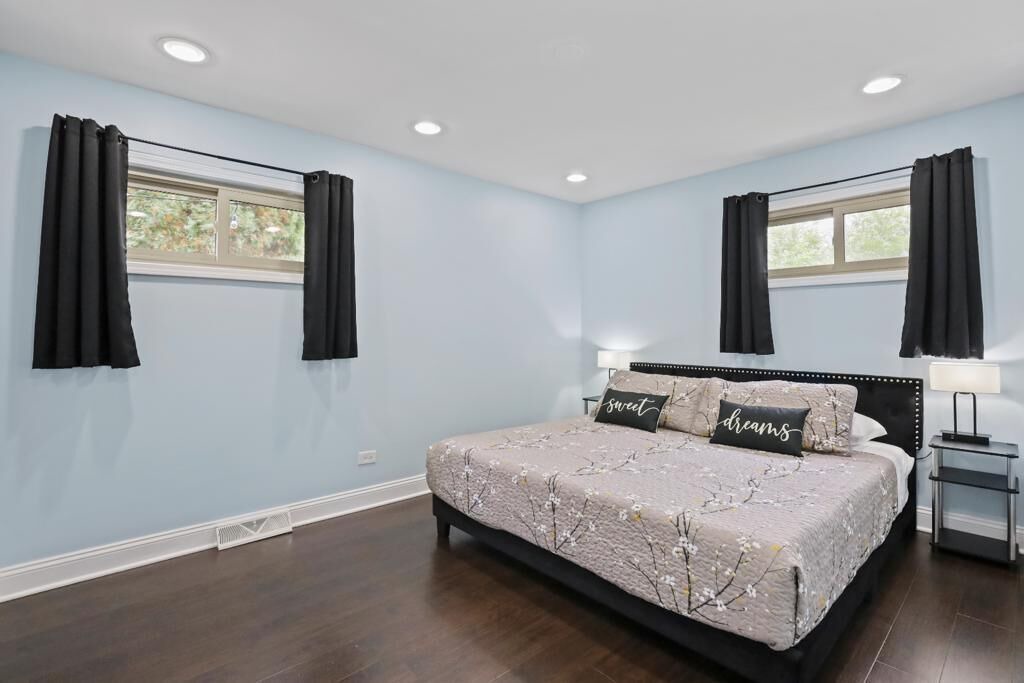 Photo of Bedroom in Roselle