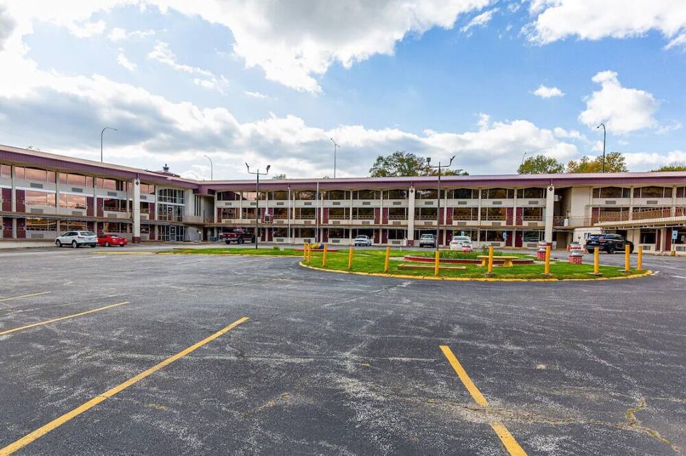 Photo of Outdoor in Moline
