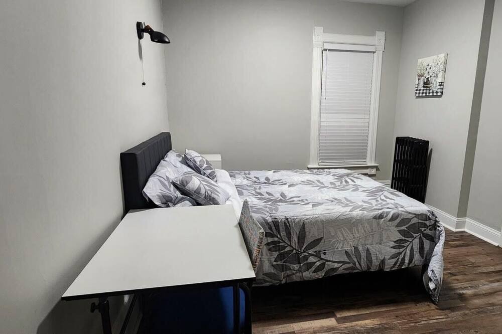 Photo of Bedroom in Algonquin