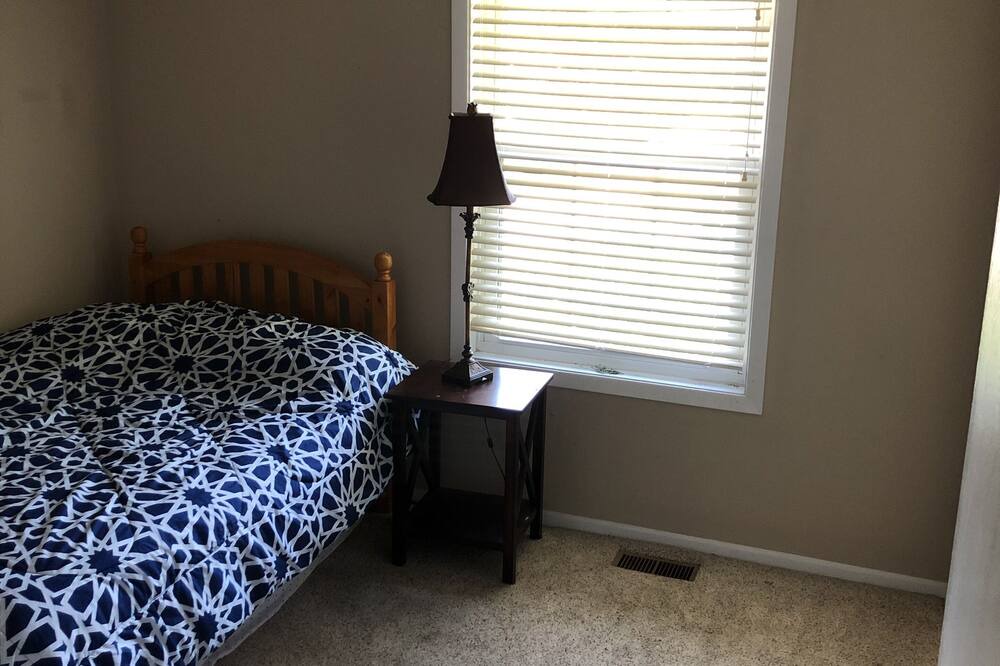 Photo of Bedroom in Forestview