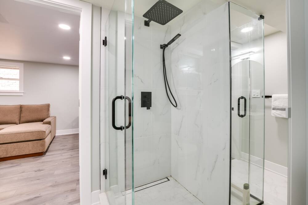 Photo of Bathroom in Norwood Park East