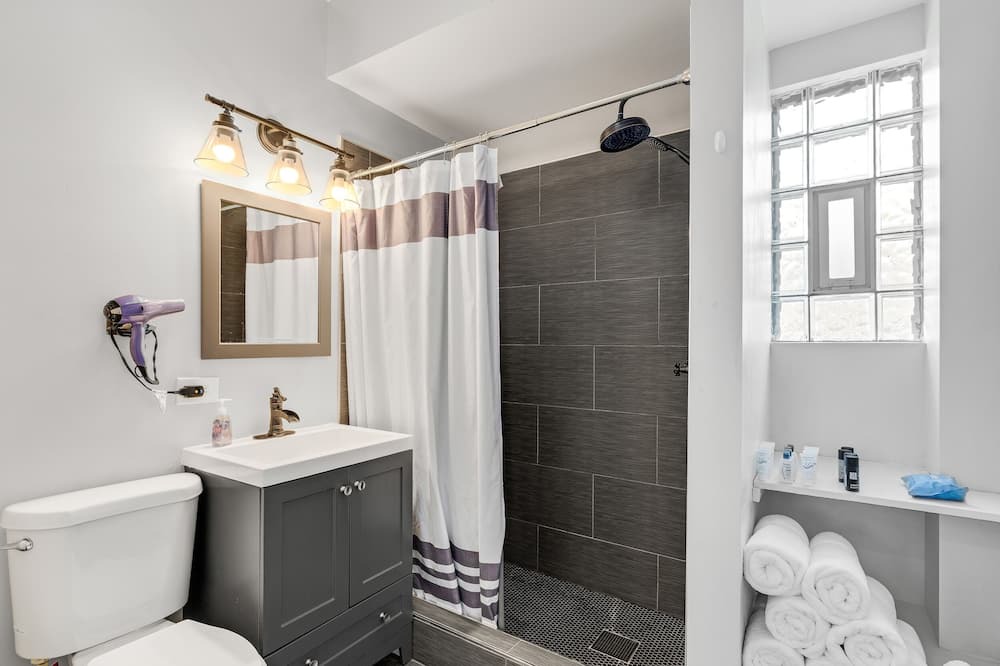 Photo of Bathroom in Noble Square