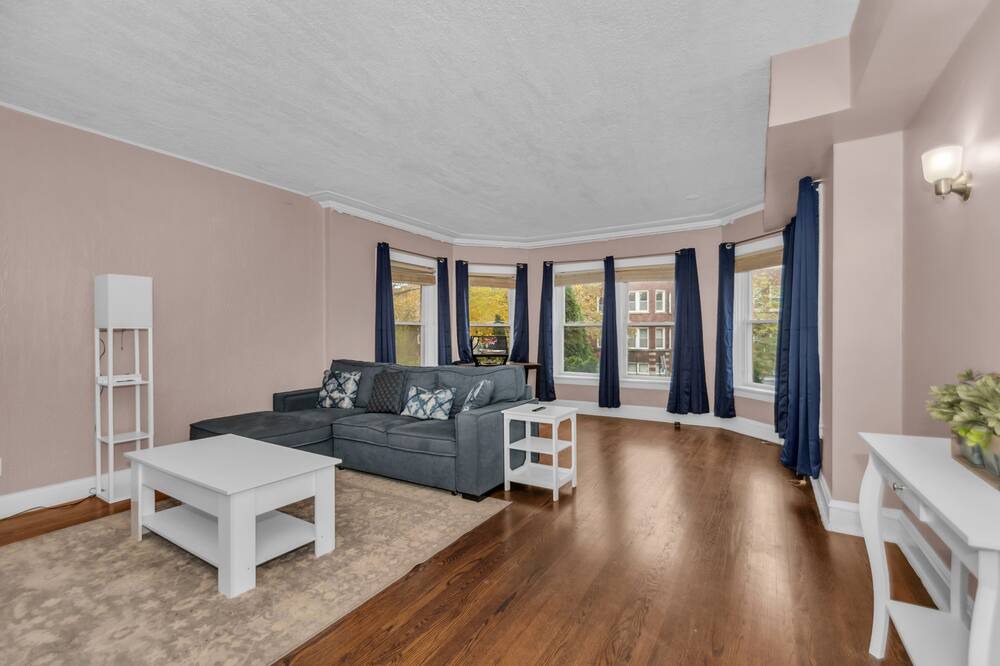 Photo of Livingroom in West Ridge