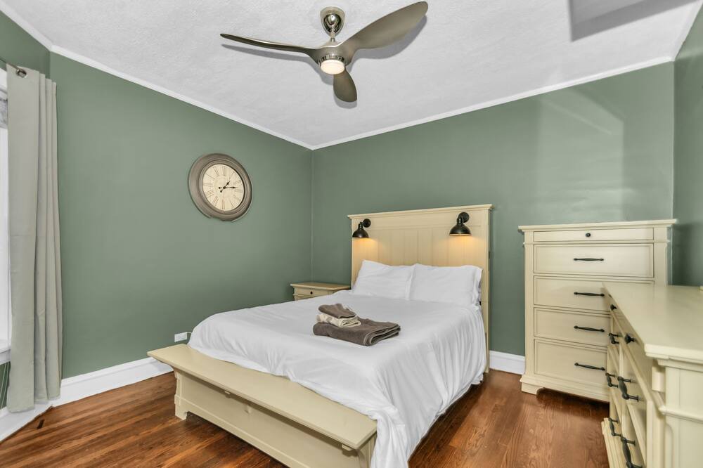 Photo of Bedroom in West Ridge