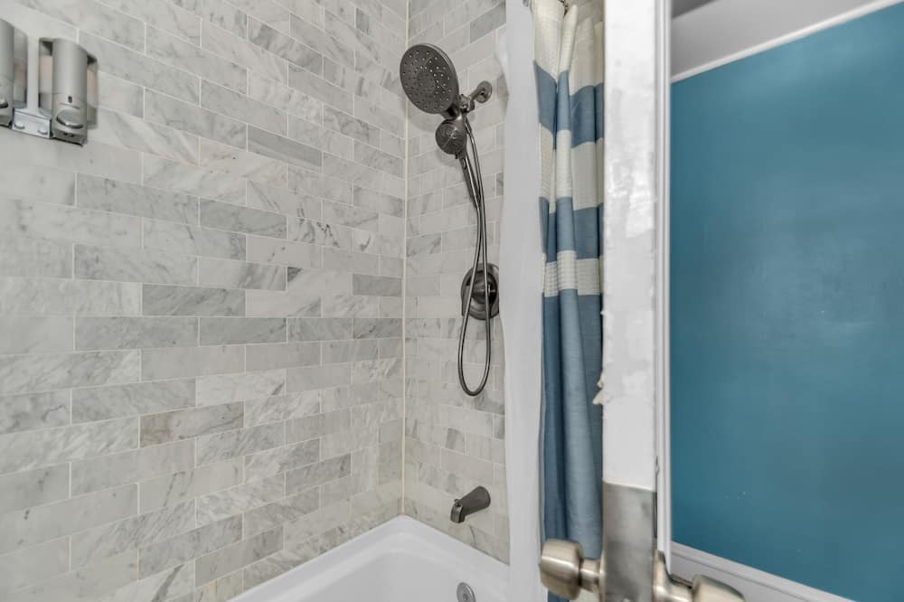 Photo of Bathroom in West Ridge