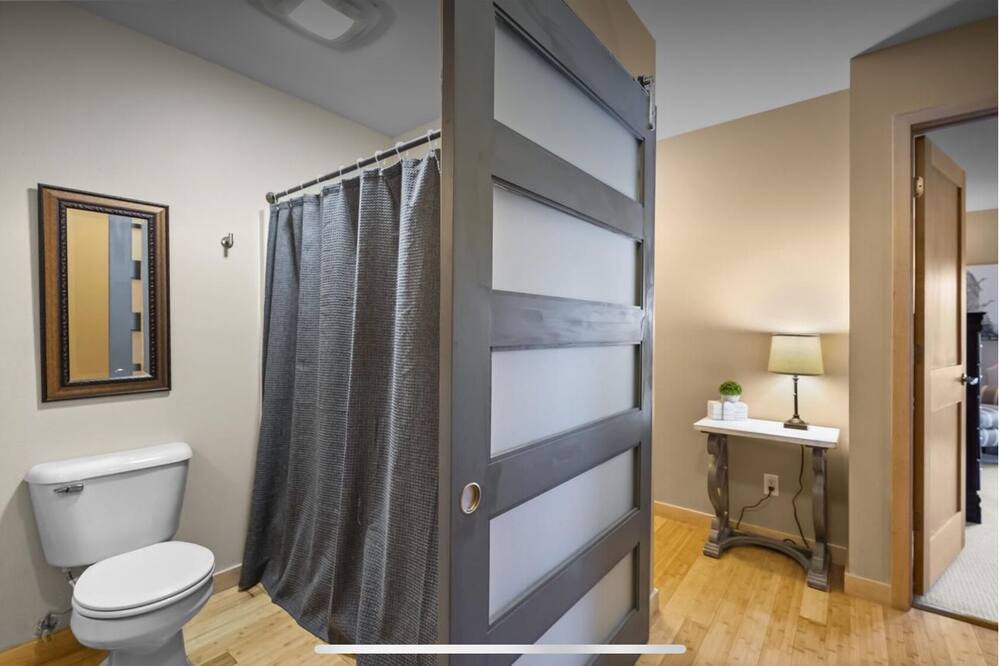Photo of Bathroom in Buffalo Grove