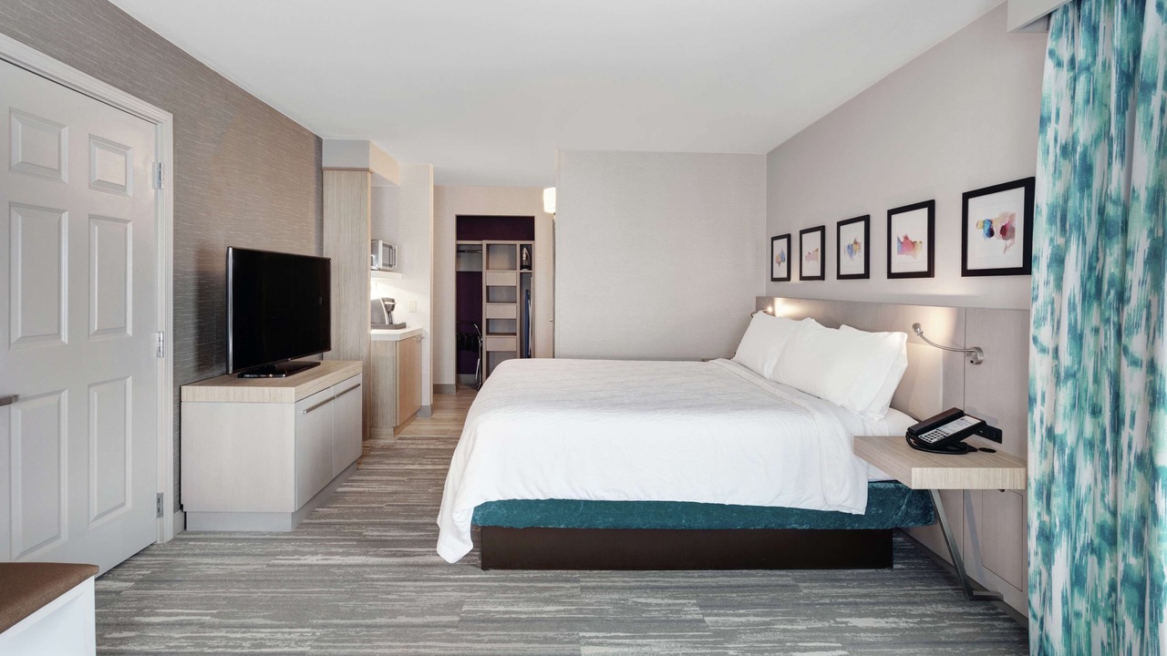 Photo of Bedroom in Evanston