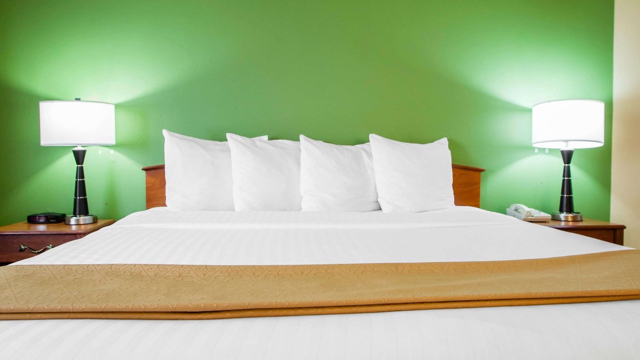 Photo of Bedroom in Bolingbrook