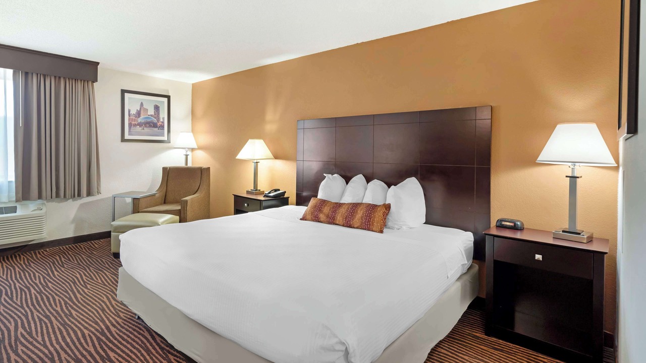 Photo of Bedroom in Des Plaines