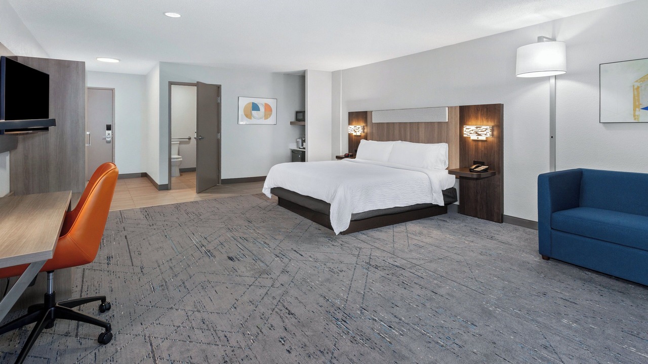 Photo of Bedroom in Algonquin