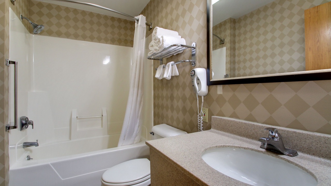 Photo of Bathroom in Galesburg