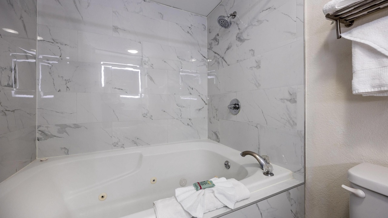 Photo of Bathroom in Bolingbrook