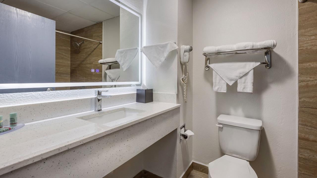 Photo of Bathroom in Bolingbrook