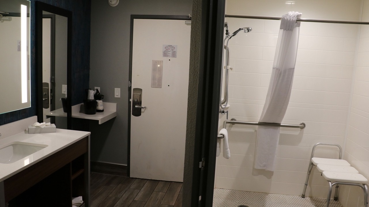 Photo of Bathroom in Gurnee