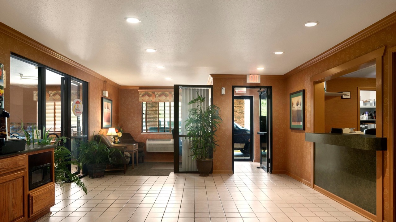 Photo of Livingroom in East Peoria