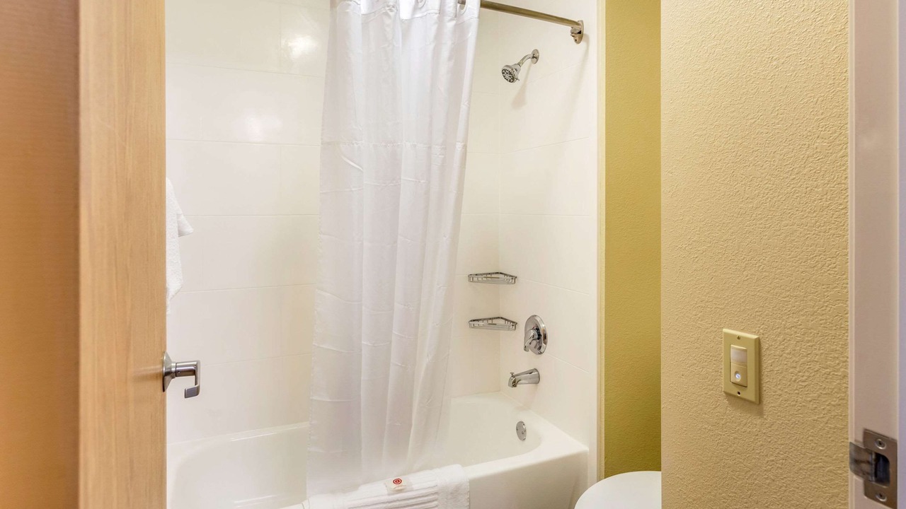 Photo of Bathroom in DeKalb