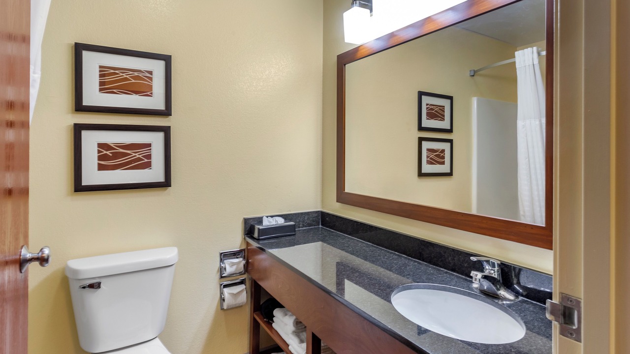 Photo of Bathroom in North Aurora