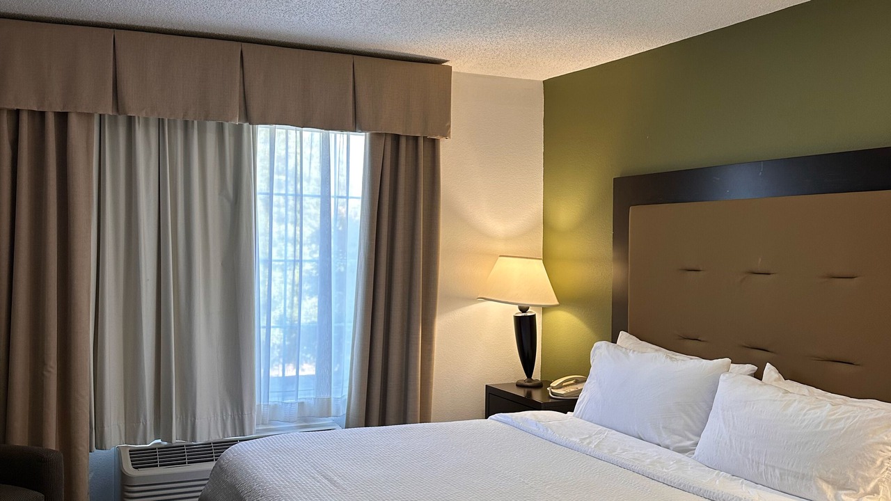 Photo of Bedroom in Riverwoods