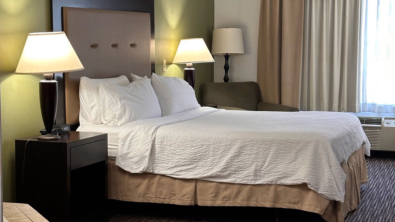 Photo of Bedroom in Riverwoods