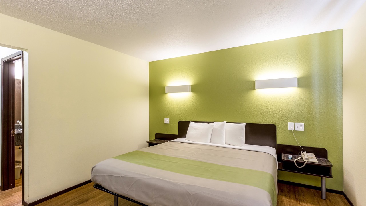 Photo of Bedroom in Troy