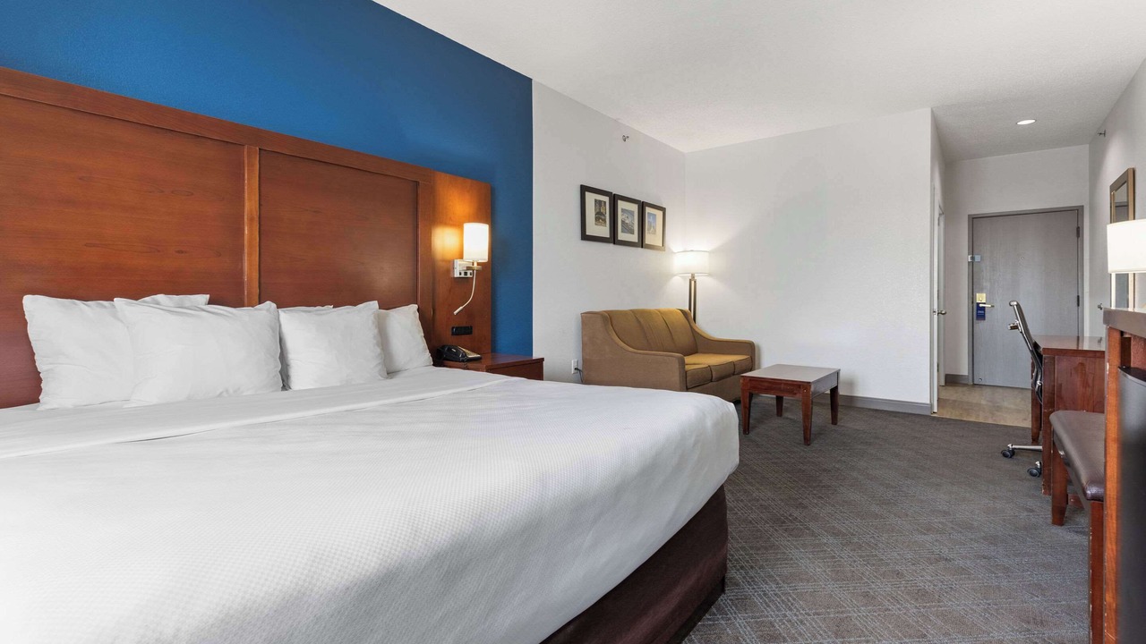 Photo of Bedroom in Lombard