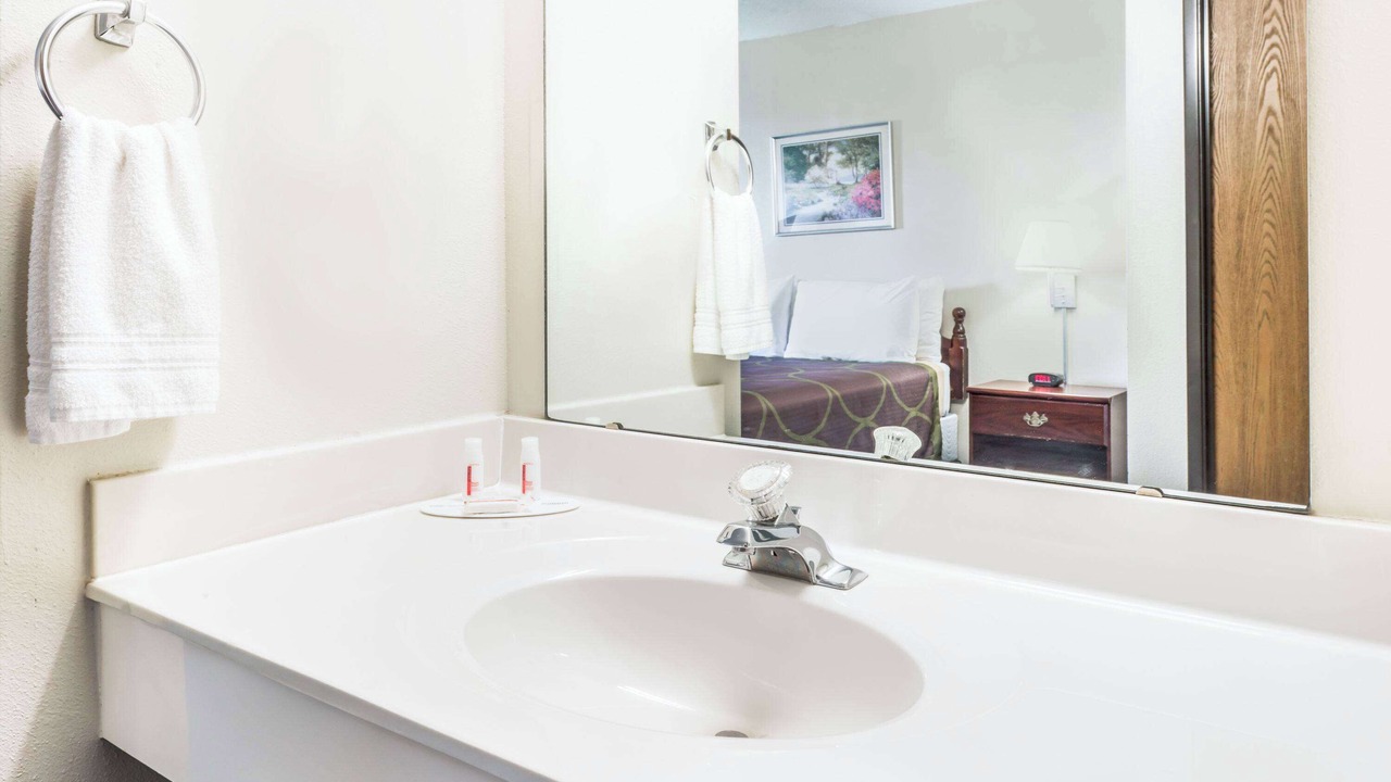 Photo of Bedroom in Jerseyville