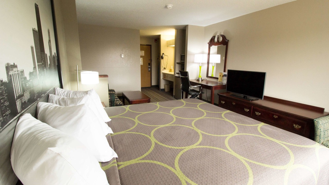 Photo of Bedroom in Elk Grove Village