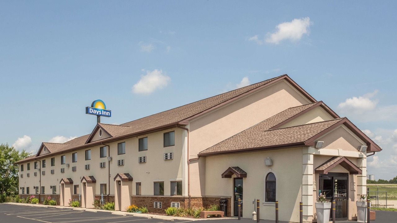 Photo of Buildings in Le Roy