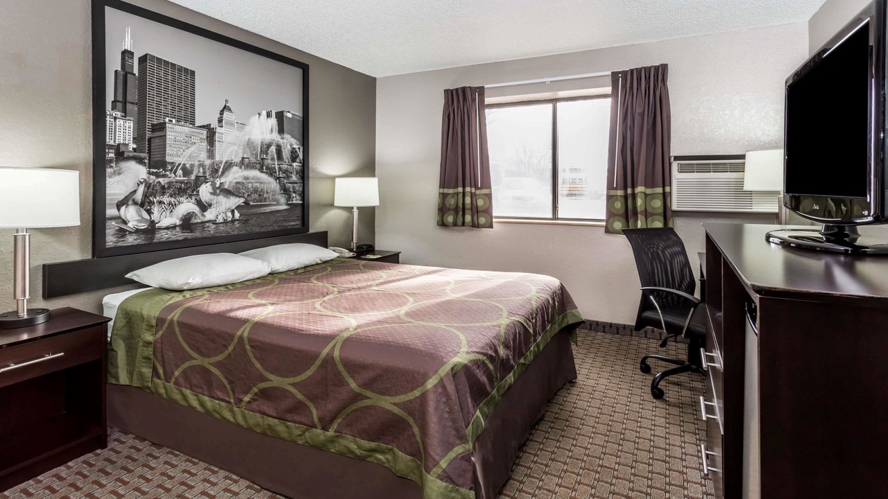 Photo of Bedroom in Mundelein
