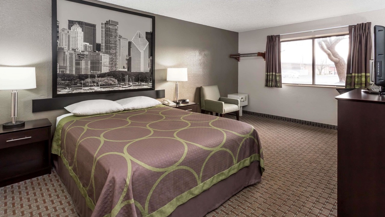 Photo of Bedroom in Mundelein